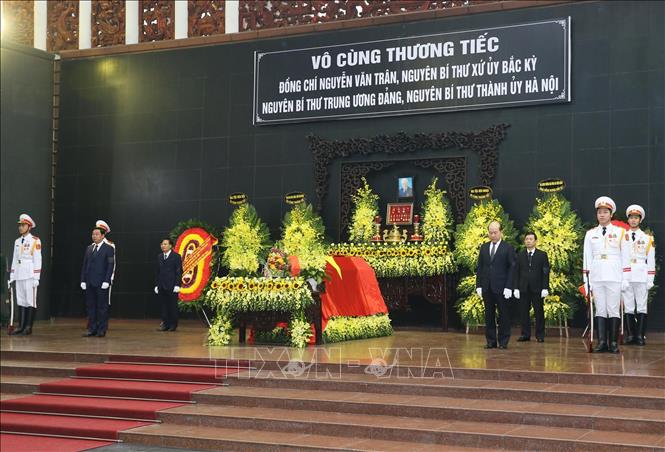 Trong ảnh: Linh cữu đồng chí Nguyễn Văn Trân tại Nhà tang lễ Quốc gia (số 5 Trần Thánh Tông, Hà Nội). Ảnh: Lâm Khánh – TTXVN