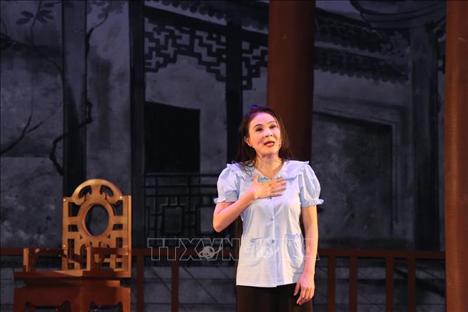 Trong ảnh: Trích đoạn vở cải lương “Giấc mộng đêm xuân”. Ảnh: Gia Thuận – TTXVN 