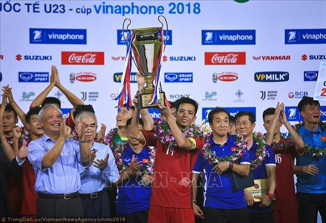 Trong ảnh: Giải bóng đá vô địch quốc gia – Nuti Cafe V.League 2018 khép lại với ngôi vô địch đầy thuyết phục thuộc về Hà Nội FC khi CLB này đã xuất sắc 