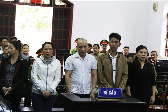 Trong ảnh: Các bị cáo tại tòa. Ảnh: Hưng Thịnh – TTXVN