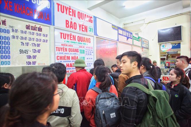 Trong ảnh: Lượng khách đi các tuyến Tuyên Quang, Hà Giang tăng cao. Ảnh: Trúc Hà – TTXVN phát