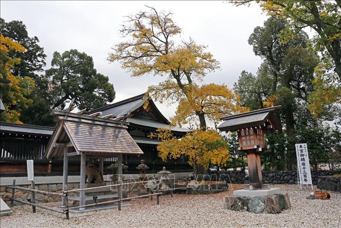 Trong ảnh: Trên đường lên đỉnh núi phía Bắc của Amano Hashidate, du khách sẽ tới thăm quan ngôi chùa dưới chân núi mang đặc trưng của vùng. Ảnh: Huy Hùng - TTXVN