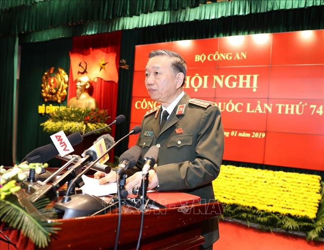 Trong ảnh: Thượng tướng Tô Lâm, Ủy viên Bộ Chính trị, Bí thư Đảng ủy Công an Trung ương, Bộ trưởng Bộ Công an phát biểu khai mạc Hội nghị Công an toàn quốc lần thứ 74. Ảnh: Trí Dũng – TTXVN