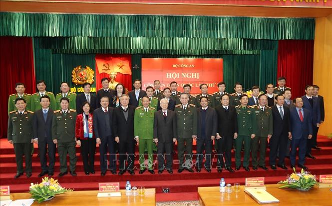  Trong ảnh: Tổng Bí thư, Chủ tịch nước Nguyễn Phú Trọng với các đại biểu dự Hội nghị. Ảnh: Trí Dũng – TTXVN