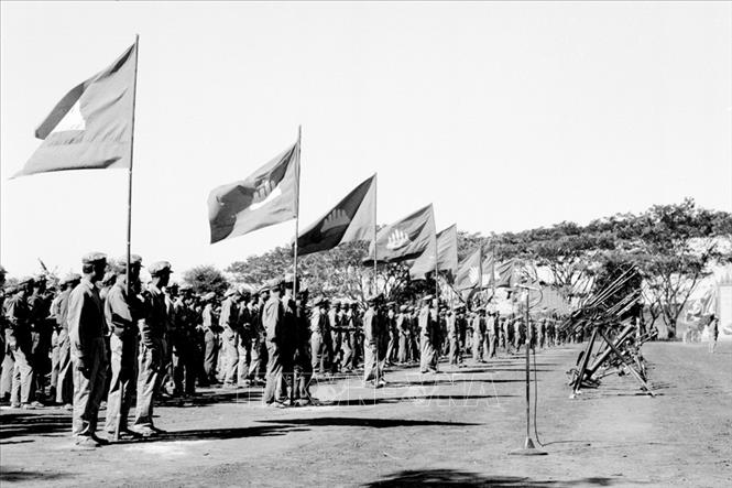 Trong ảnh: Các đơn vị quân đội cách mạng tham dự mít-tinh chào mừng Ủy ban Trung ương Mặt trận Đoàn kết Cứu nước Campuchia ra mắt, ngày 2/12/1978 tại huyện Snuol, tỉnh Kratie. Ảnh: Nguyễn Dĩnh – TTXVN
