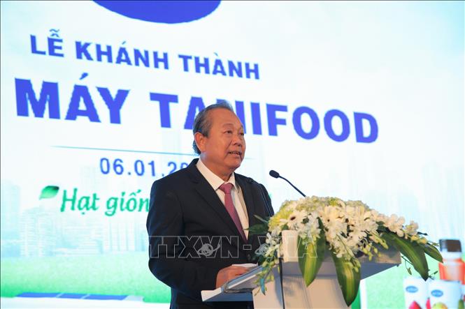 Trong ảnh: Phó Thủ tướng Chính phủ Trương Hòa Bình phát biểu tại Lễ khánh thành nhà máy. Ảnh: Thanh Tân - TTXVN