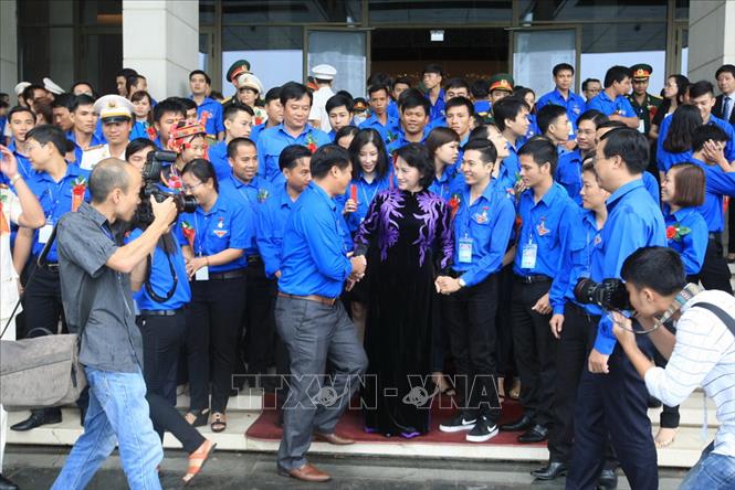 Trong ảnh: Chủ tịch Quốc hội Nguyễn Thị Kim Ngân với các đại biểu dự Đại hội Thanh niên tiên tiến làm theo lời Bác toàn quốc lần thứ IV, ngày 28/8/2016, tại Hà Nội. Ảnh: Phạm Kiên – TTXVN