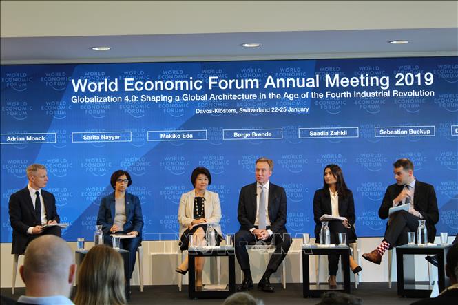 Trong ảnh: Các diễn giả tham gia vào buổi họp báo về Diễn đàn Kinh tế Thế giới Davos 2019, ngày 15/1 tại Geneva (Thụy Sĩ). Ảnh: Hoàng Hoa-TTXVN