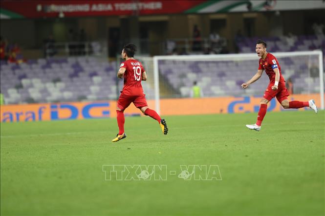 Trong ảnh: Quang Hải (19) vui mừng với bàn thắng mở tỷ số cho đội tuyển Việt Nam ở phút 39. Ảnh: Hoàng Linh-TTXVN