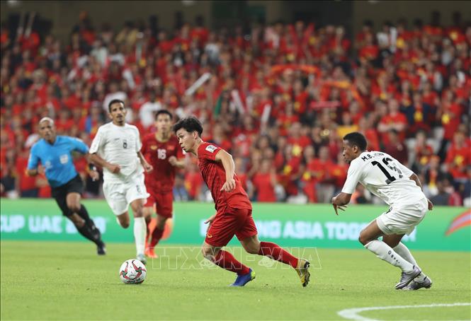 Trong ảnh: Tiền đạo Công Phượng (10) đã có một trận đấu không được như ý. Ảnh: Hoàng Linh - TTXVN
