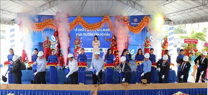 Trong ảnh: Lễ động thổ xây dựng dự án nhà ở xã hội Tân Đại Minh - Lamer 1. Ảnh: Phạm Kha – TTXVN