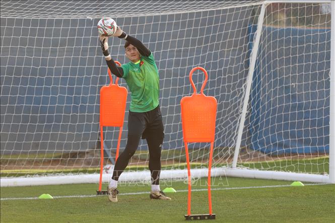 Trong ảnh: Thủ môn tuyển Việt Nam Đặng Văn Lâm. Ảnh: Hoàng Linh - TTXVN