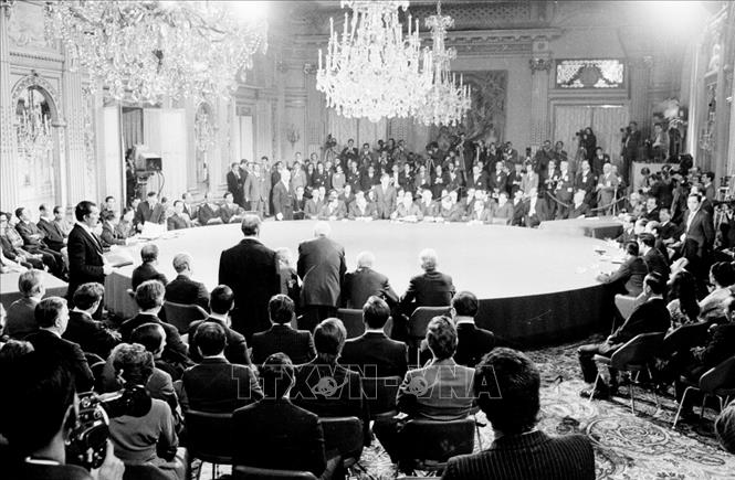 Trong ảnh: Quang cảnh lễ ký Hiệp định Paris, ngày 27/1/1973, tại Trung tâm các Hội nghị quốc tế ở thủ đô Paris (Pháp). Ảnh: Văn Lượng - TTXVN