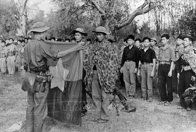 Trong ảnh: Quân giải phóng Sài Gòn - Gia Định tuyên thệ, nhận nhiệm vụ trước giờ xuất kích (1968). Ảnh: Tư liệu TTXVN