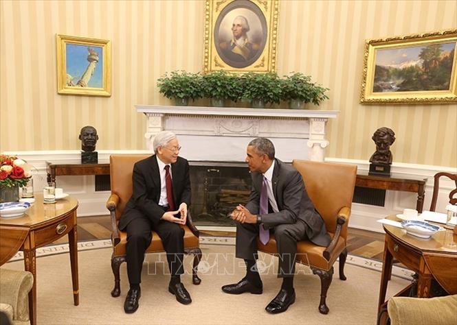 Trong ảnh: Tổng Bí thư Nguyễn Phú Trọng và Tổng thống Barack Obama gặp gỡ báo chí, ngày 7/7/2015, tại Nhà Trắng ở Thủ đô Washington D.C, trong chuyến thăm chính thức Hợp chúng quốc Hoa Kỳ từ ngày 5-12/7/2015. Ảnh: Trí Dũng – TTXVN