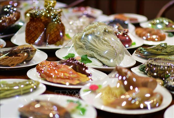 Trong ảnh: Bàn yến tiệc được làm bằng đá quý trưng bày tại triển lãm đá ở Phúc Châu ngày 1/2/2019. Ảnh: THX/TTXVN