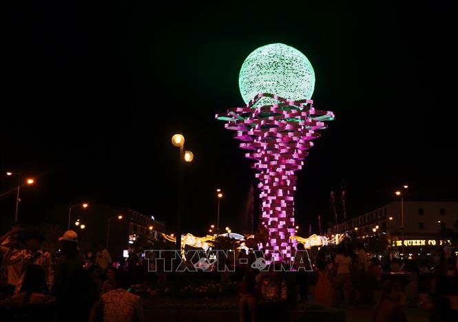 Trong ảnh: Khu đô thị Phú Cường, TP. Rạch Giá (Kiên Giang) trong đêm Giao thừa. Ảnh: Lê Huy Hải - TTXVN