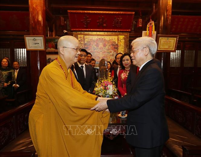 Trong ảnh : Hòa Thượng Thích Thanh Nhã đón Tổng Bí thư, Chủ tịch nước Nguyễn Phú Trọng. Ảnh : Trí Dũng – TTXVN
