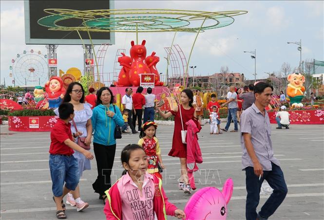 Kiên Giang: Người dân thành phố Rạch Giá vui Tết - Ảnh ...