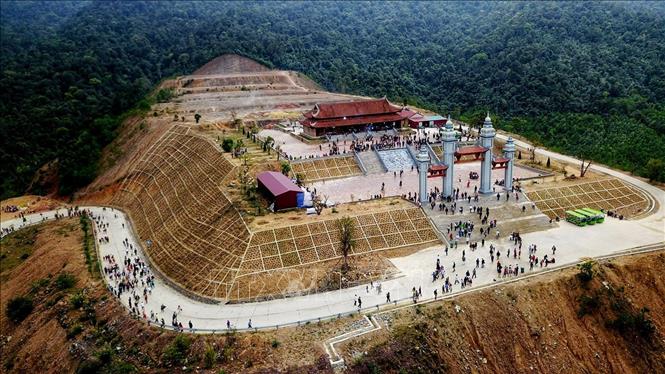 Trong ảnh: Đông đảo du khách thập phương dự hội Xuân Tây Yên Tử. Ảnh: Thành Đạt – TTXVN
