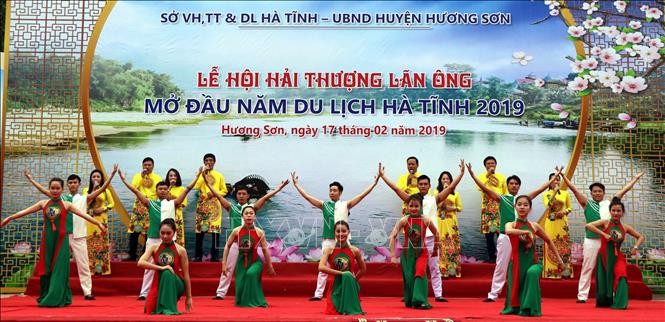 Trong ảnh: Chương trình khai mạc lễ hội. Ảnh: Công Tường-TTXVN
