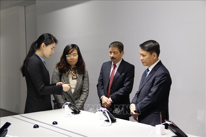 Trong ảnh: Tổng Giám đốc TTXVN Nguyễn Đức Lợi thăm Tập đoàn Samsung, ngày 18/2/2019, tại thủ đô Seoul. Ảnh: Hữu Tuyên - Pv TTXVN tại Hàn Quốc