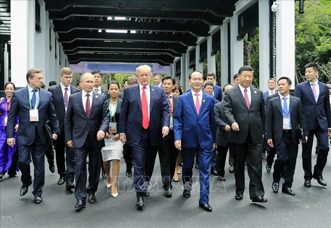 Trong ảnh: Chủ tịch nước Trần Đại Quang với các Trưởng đoàn dự Hội nghị cấp cao APEC lần thứ 25, tháng 11/2017 tại Đà Nẵng. Đây là lần thứ hai Việt Nam tổ chức thành công Hội nghị cấp cao APEC, sau lần thứ nhất diễn ra tại Hà Nội năm 2006. Ảnh: TTXVN