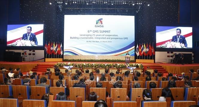 Trong ảnh: Thủ tướng Chính phủ Hoàng gia Campuchia Samdech Techo Hun Sen phát biểu tại Phiên toàn thể Hội nghị Thượng đỉnh hợp tác Tiểu vùng Mekong mở rộng (GMS) lần thứ 6, tại Trung tâm Hội nghị Quốc gia (Hà Nội), ngày 31/3/2018. Ảnh: Lâm Khánh - TTXVN
