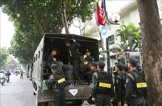 Photo: Police deploy to ensure security for DPRK-USA summit. VNA Photo: Doãn Tấn