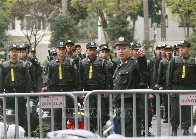 Photo: Police deploy to ensure security for DPRK-USA summit. VNA Photo: Doãn Tấn