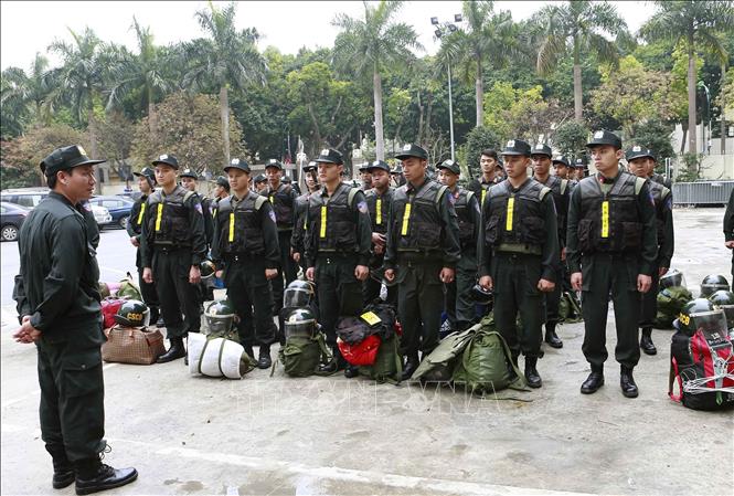 Photo: Police deploy to ensure security for DPRK-USA summit. VNA Photo: Doãn Tấn