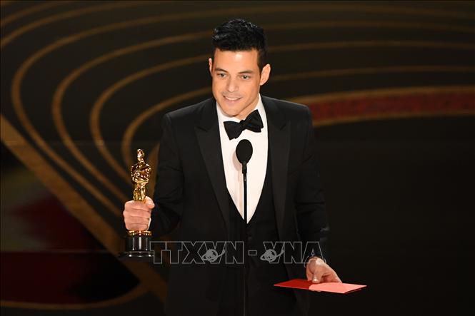 Trong ảnh: Diễn viên Rami Malek nhận giải Nam diễn viên chính xuất sắc với vai diễn trong bộ phim 
