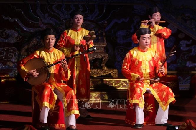Trong ảnh: Hòa tấu tiểu nhạc. Ảnh: Nhật Anh - TTXVN