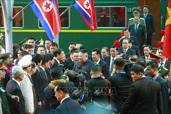 Photo: DPRK Chairman Kim Jong-un is welcomed at the Dong Dang Railway Station. VNA Photo: Doãn Tấn