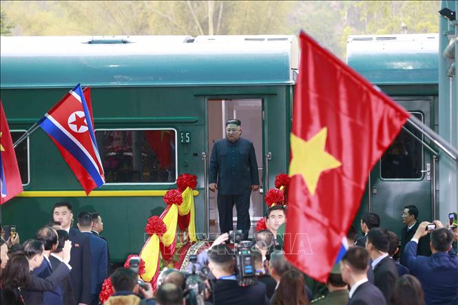 Photo: DPRK Chairman Kim Jong-un arrives at the Dong Dang Railway Station. VNA Photo