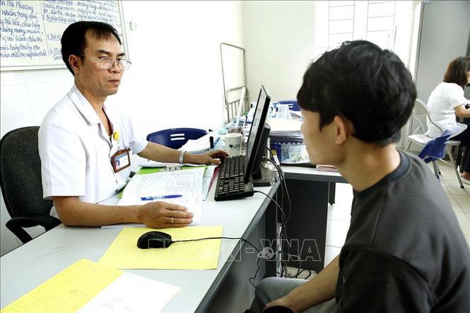 Trong ảnh: Cơ sở điều trị nghiện các chất dạng thuốc phiện bằng chất thay thế Methadone huyện Đan Phượng đang quản lý điều trị 180 bệnh nhân HIV/AIDS. Ảnh: Dương Ngọc - TTXVN