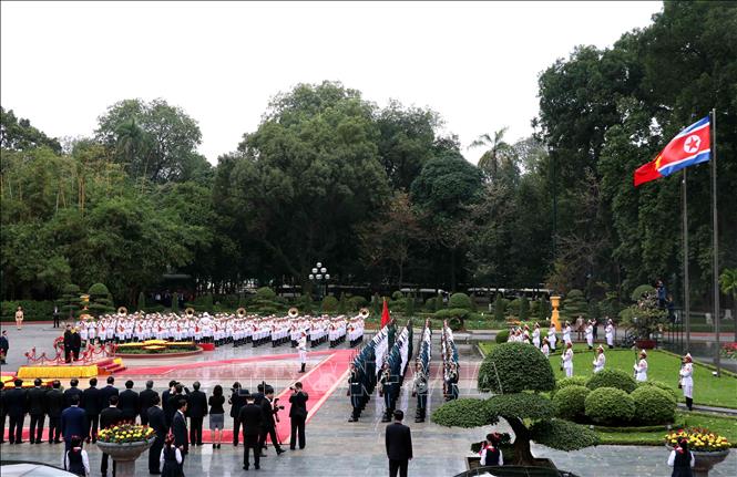 Photo: A view of the welcome ceremony for DPRK Chairman Kim Jong-un. VNA Photo: Văn Điệp