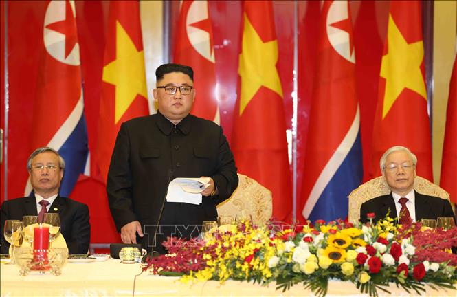 Trong ảnh: Chủ tịch Triều Tiên Kim Jong-un đọc diễn văn đáp từ. Ảnh: Trí Dũng - TTXVN