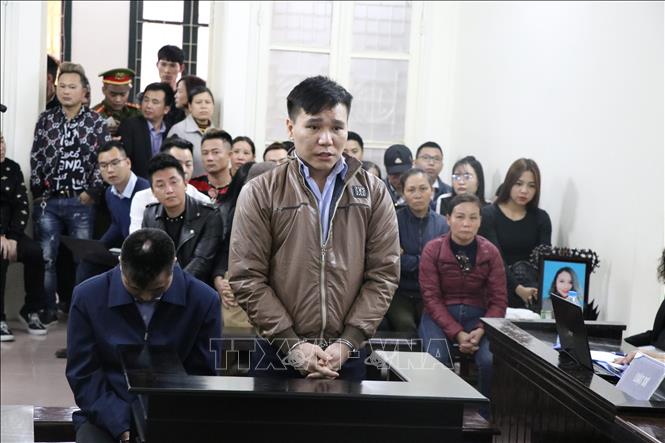 Trong ảnh: Bị cáo Châu Việt Cường khai báo trước Tòa. Ảnh: Kim Anh – TTXVN
