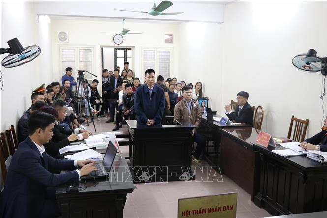 Trong ảnh: Bị cáo Phạm Đức Thế bị phạt 7 năm tù về tội “Tàng trữ trái phép chất ma túy”.
Ảnh: Kim Anh – TTXVN