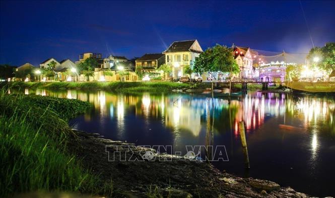 Photo: A sparkling Hoi An by the river at night. VNA Photo: Trọng Đạt