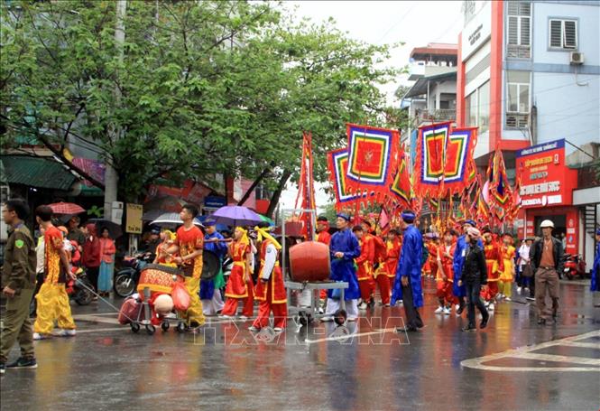 Trong ảnh: Lễ rước Mẫu từ đền Thượng về đền Hạ tại Lễ hội: Ảnh: Quang Cường – TTXVN.