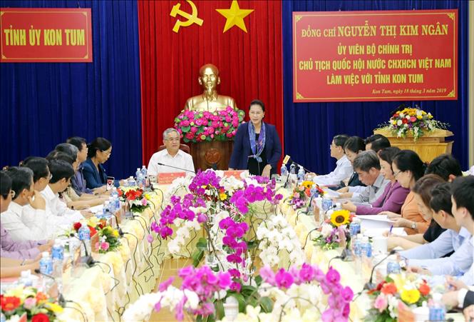 Photo: Chairwoman Nguyen Thi Kim Ngan during the working session with leaders of Kon Tum province. VNA Photo: Trọng Đức