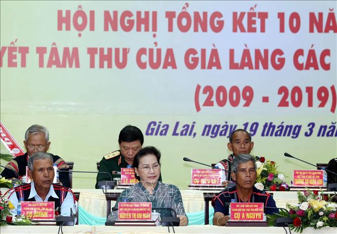 Trong ảnh: Chủ tịch Quốc hội Nguyễn Thị Kim Ngân với Đoàn Chủ tịch hội nghị. Ảnh: Trọng Đức - TTXVN