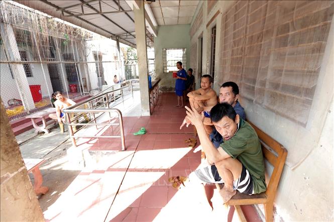 Trong ảnh: Các đối tượng tâm thần tại Trung tâm Bảo trợ xã hội tổng hợp tỉnh Đồng Tháp. Ảnh: Anh Tuấn – TTXVN