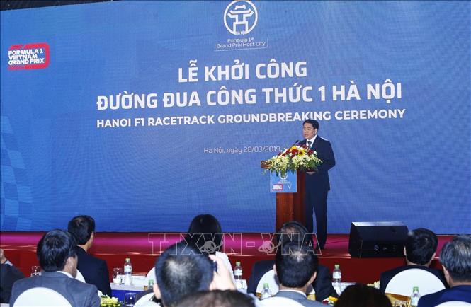 Photo: Chairman of the Hanoi People’s Committee Nguyen Duc Chung speaks at the ceremony. VNA Photo: Lâm Khánh 
