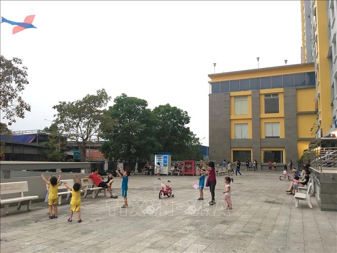 Trong ảnh: Cư dân Carina đã trở lại cuộc sống bình thường. Ảnh: Thanh Vũ - TTXVN