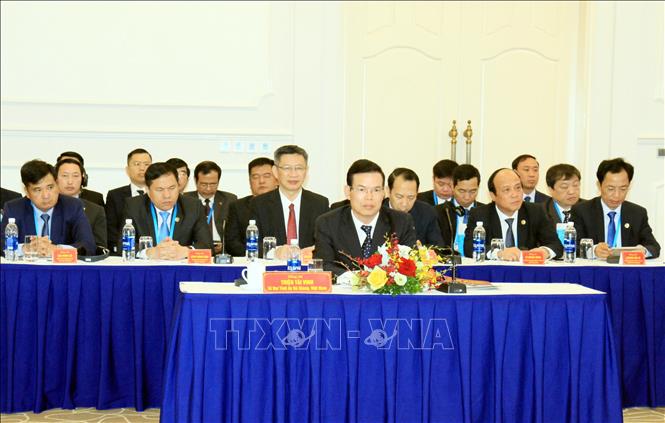 Trong ảnh: Đoàn đại biểu tỉnh Hà Giang, do Bí thư Tỉnh ủy Triệu Tài Vinh dẫn đầu, tham dự hội đàm. Ảnh: Thái Thuần - TTXVN  