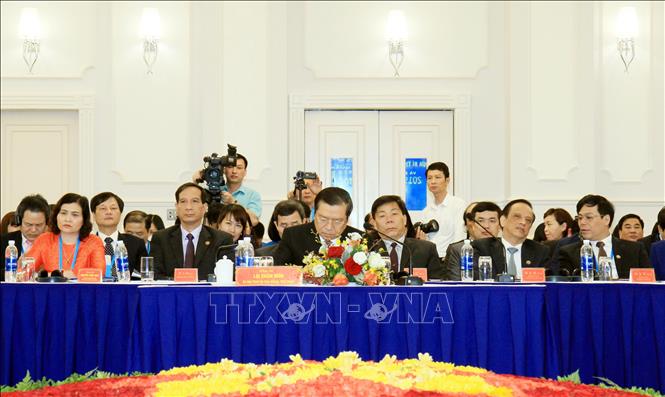 Trong ảnh: Đoàn đại biểu tỉnh Cao Bằng, do Bí thư Tỉnh ủy Lại Xuân Môn dẫn đầu, tham dự hội đàm. Ảnh: Thái Thuần - TTXVN   