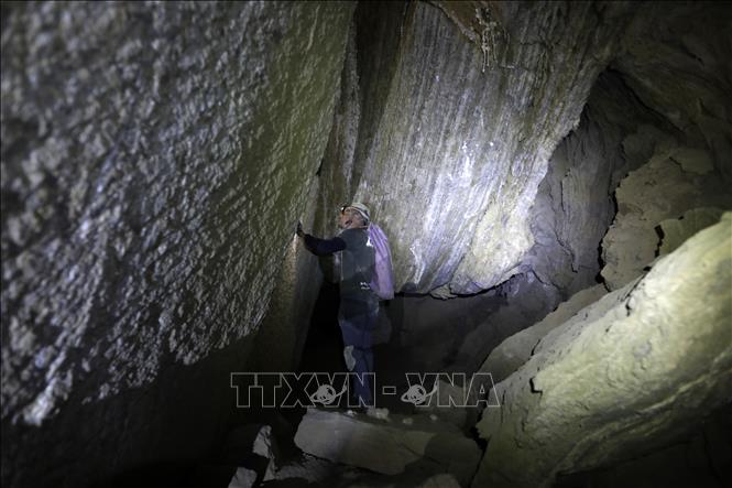 Trong ảnh: Quang cảnh bên trong hang động muối Malham ở núi Sodom, Israel, ngày 27/3/2019. Ảnh: AFP/ TTXVN